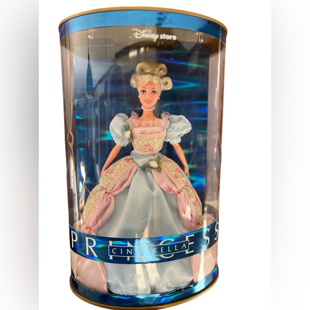 NIB~ Disney Store Exclusive Cinderella
Princess Series Doll Royal
Collection NEW